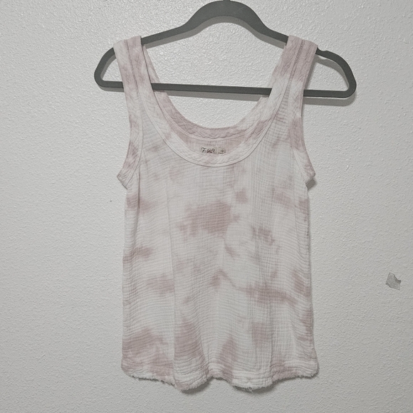 Faherty Tops - Faherty tiedye raw hem top size small organic cotton